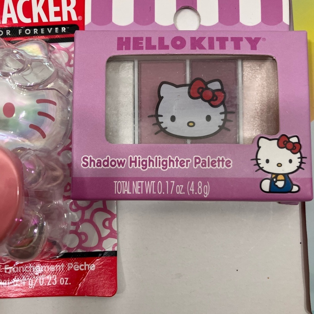 Hello Kitty Cosmetics/Mask - Picture 9 of 11